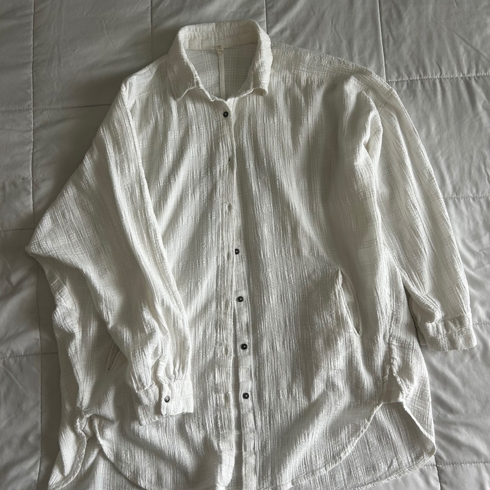 Free People White Gauzy Cotton button down shirt Oversized pockets resortwear